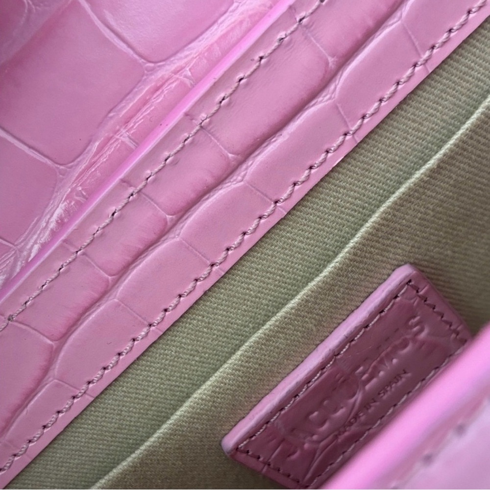Jacquemus Pink Croc-Embossed Round Handle Bag with Gold Logo - Picture 5 of 6